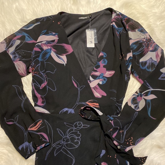 Signature by Reitman’s Black floral print wrap dress sheer sleeve xsmall NWT - Picture 2 of 6